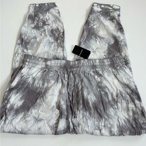 Torrid Tie Dye Gray Stretch Casual Pants Size 1 New with Tags